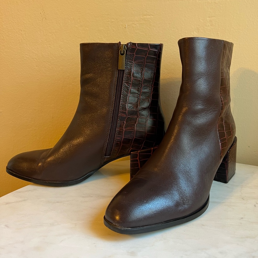 Seychelles Dark Brown Croc-Embossed Ankle Boots - Picture 3 of 7